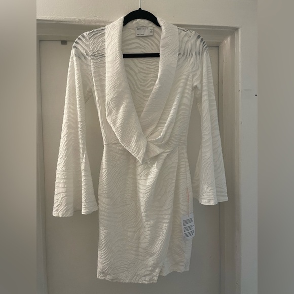 ASOS White long sleeve Dress size 2 - Picture 5 of 8